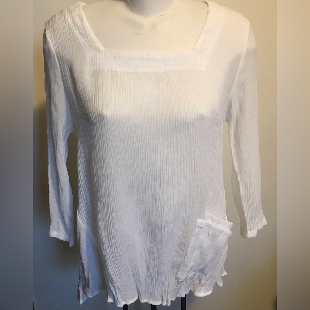 Red Coral White Flowy Top - Size Large